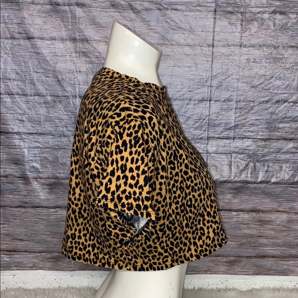 Forever 21 Leopard Print Crop Top - Picture 4 of 6